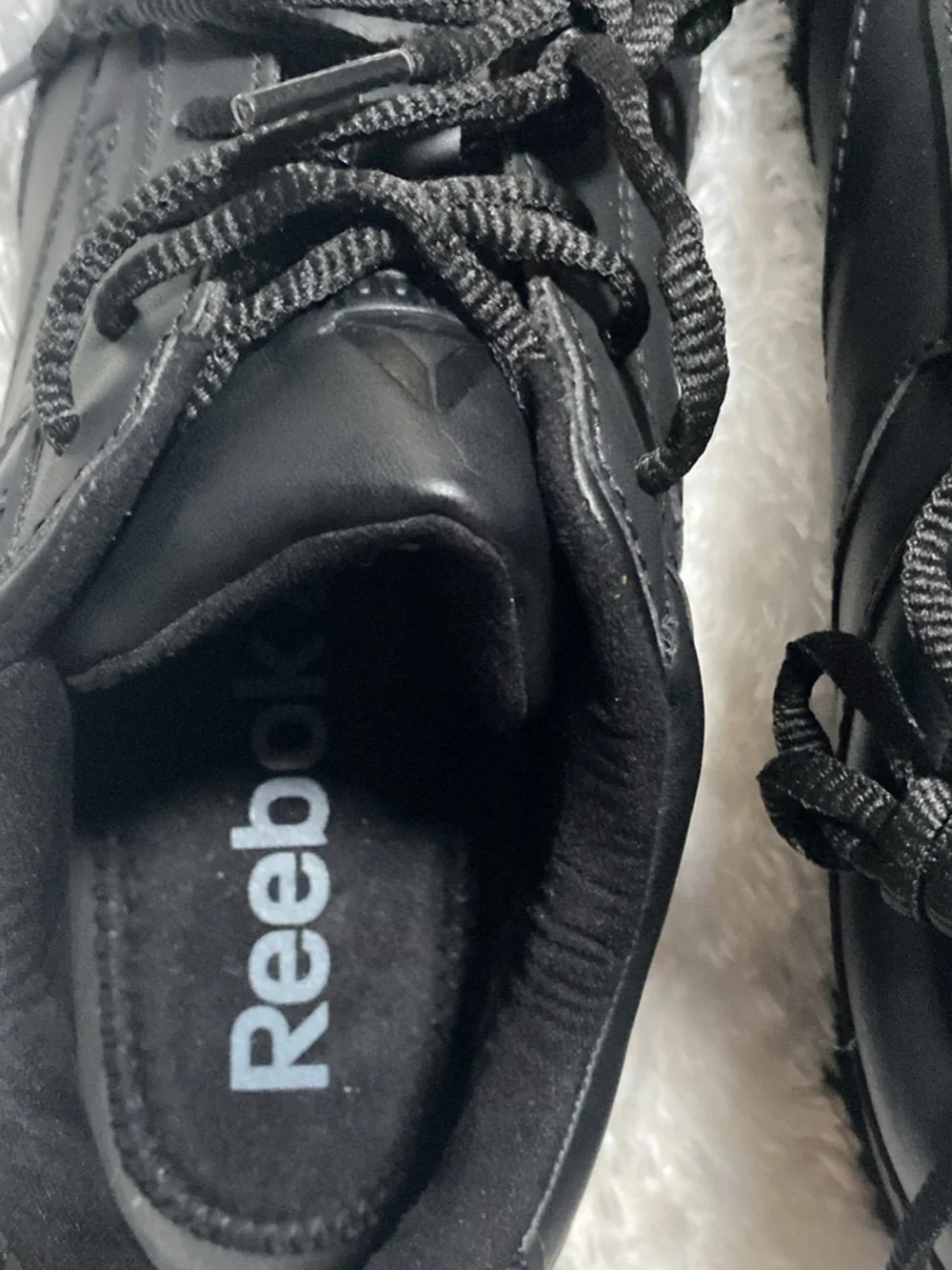 Reebok Men's All-Black Athletic Sneakers unisex oil/slip resisting